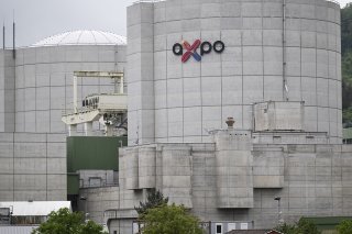 L'équipement et la modernisation des deux réacteurs de la centrale nucléaire argovienne ont déjà nécessité quelque 2,5 milliards de francs depuis leur mise en service, en 1969 et 1972 respectivement (archives)., KEYSTONE/CHRISTIAN BEUTLER